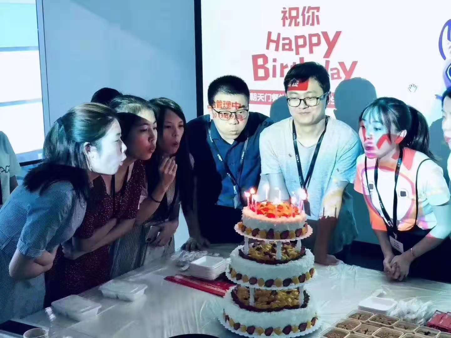 九月生日會遇上中秋宴，雙倍關(guān)懷雙倍幸福！